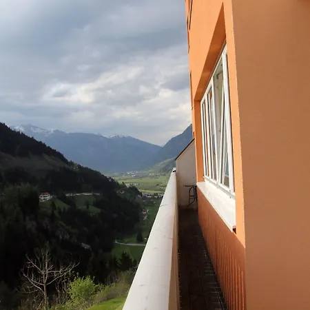 Ξενοδοχείο με διαμερίσματα Schillerhof 3*