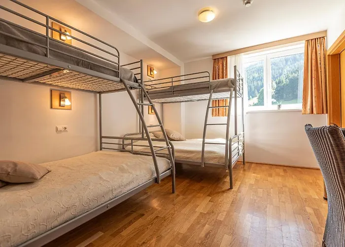 Schillerhof Aparthotel 3*